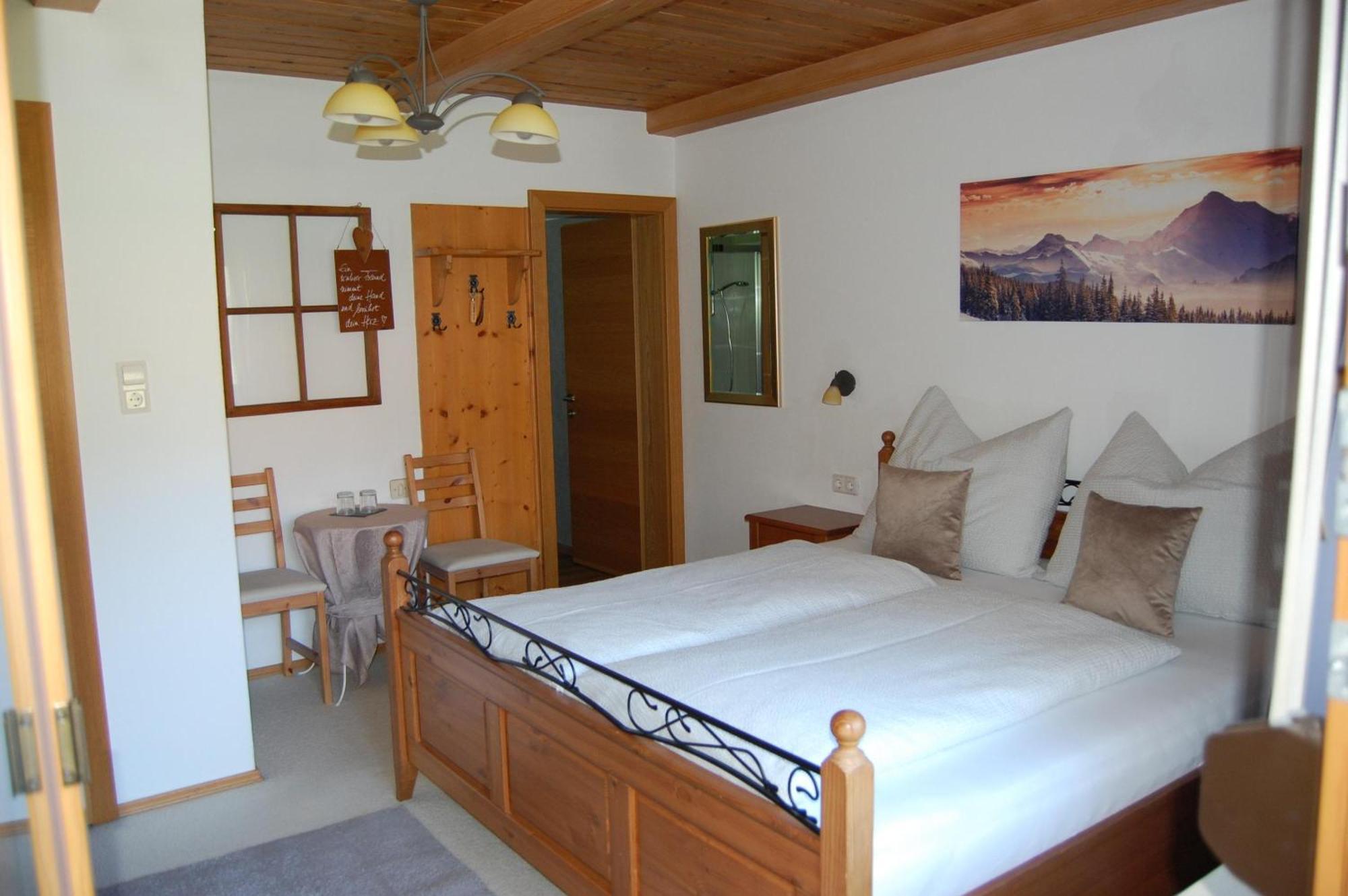 Haus Hager Bed & Breakfast Schlitters Exterior photo