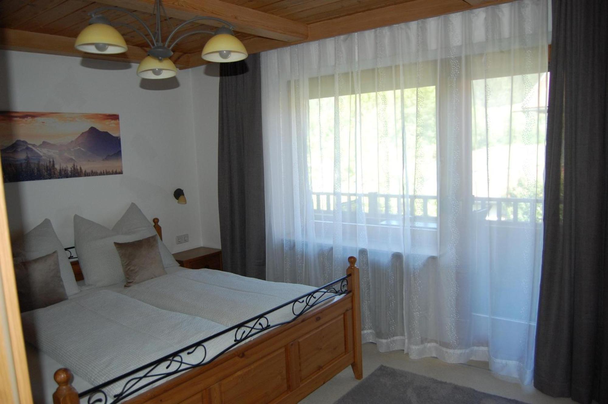 Haus Hager Bed & Breakfast Schlitters Exterior photo